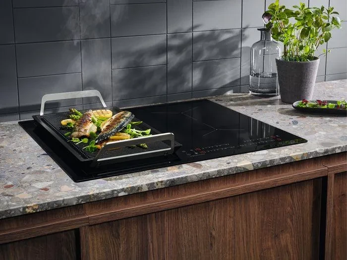 Индукционная варочная панель Electrolux EIV634