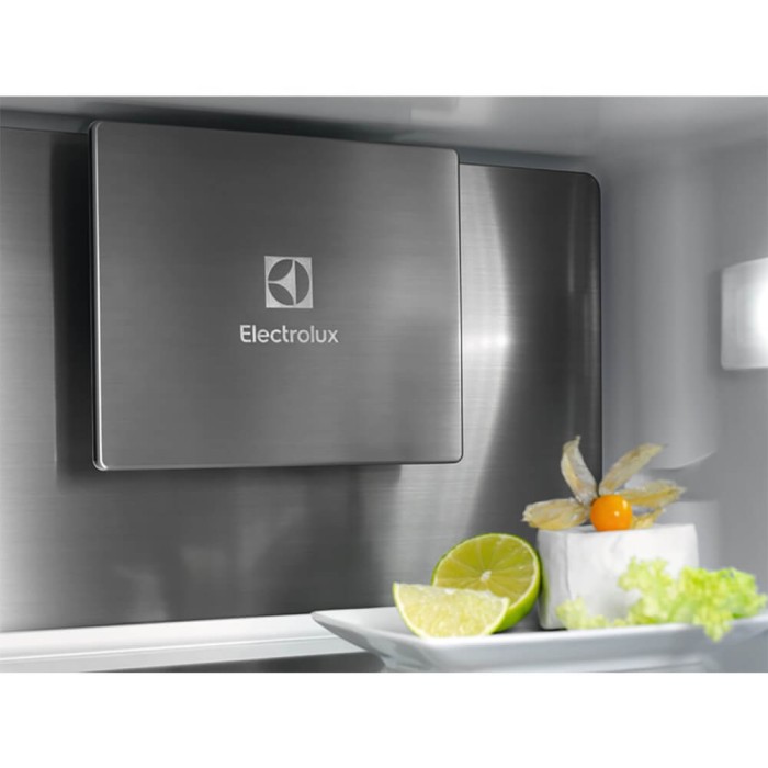 Встраиваемый холодильник Electrolux E8MNCD18S 177.2-178см