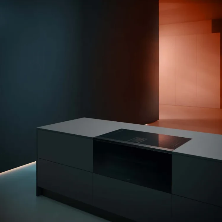 ELICA LHOV COMBISTEAM BL/A/90 (4в1: Варочная панель, вытяжка, духовка, пароварка)