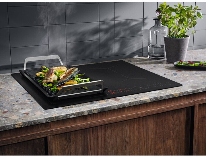 Индукционная варочная панель ELECTROLUX EIS62453IZ