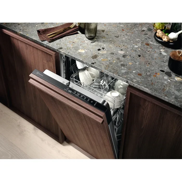 Встраиваемая посудомоечная машина Electrolux EEA12100L 45 см